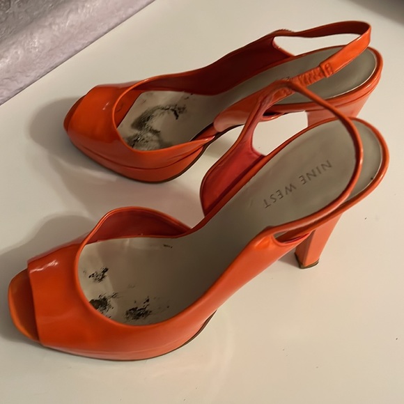 Orange patent heels - Picture 2 of 3